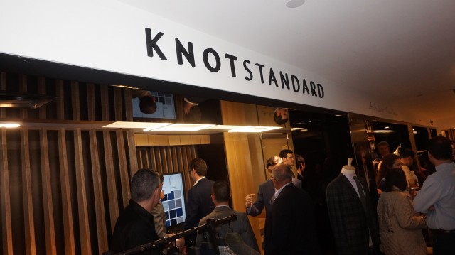 Knot Standard