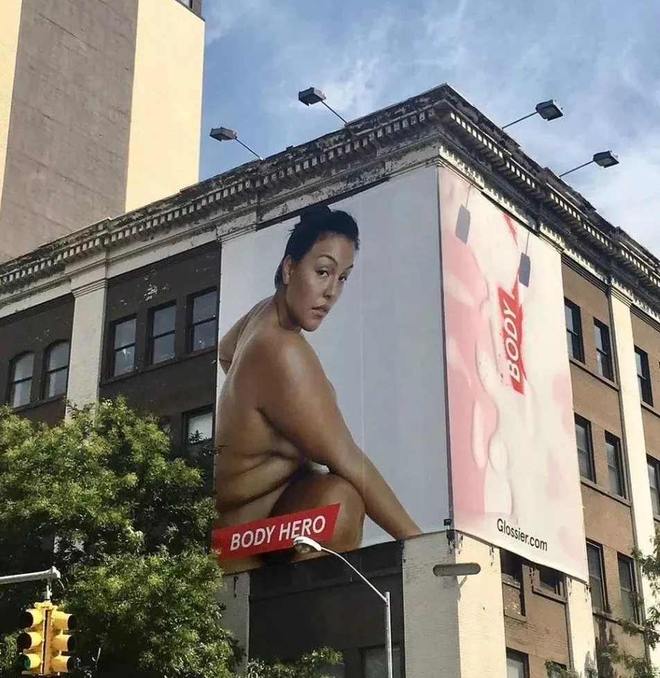 美妆届“Supreme”Glossier是如何缔造自己资本王国的？